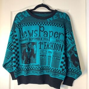 Vintage “Newspaper” Graphic Cropped Knit Sweater – Teal & Black – Wide Sleeves M